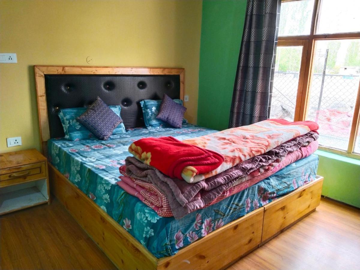 Noor Guest House เลห์ ภายนอก รูปภาพ