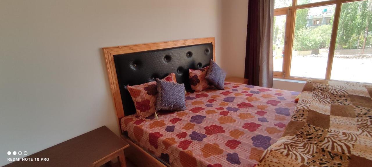 Noor Guest House เลห์ ภายนอก รูปภาพ